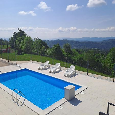 Holiday Home With Hot Tub And Sauna Sabina Rovte Luaran gambar