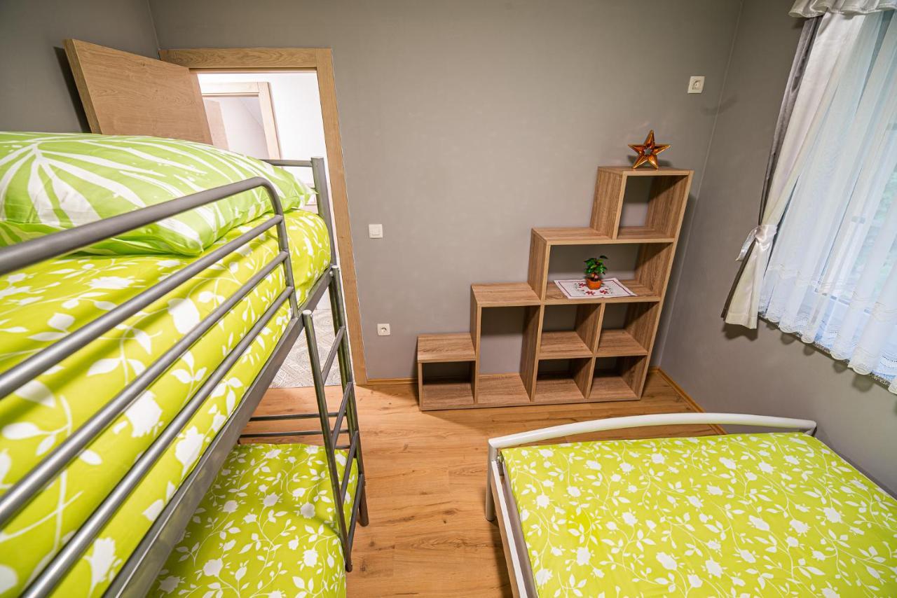 Holiday Home With Hot Tub And Sauna Sabina Rovte Luaran gambar