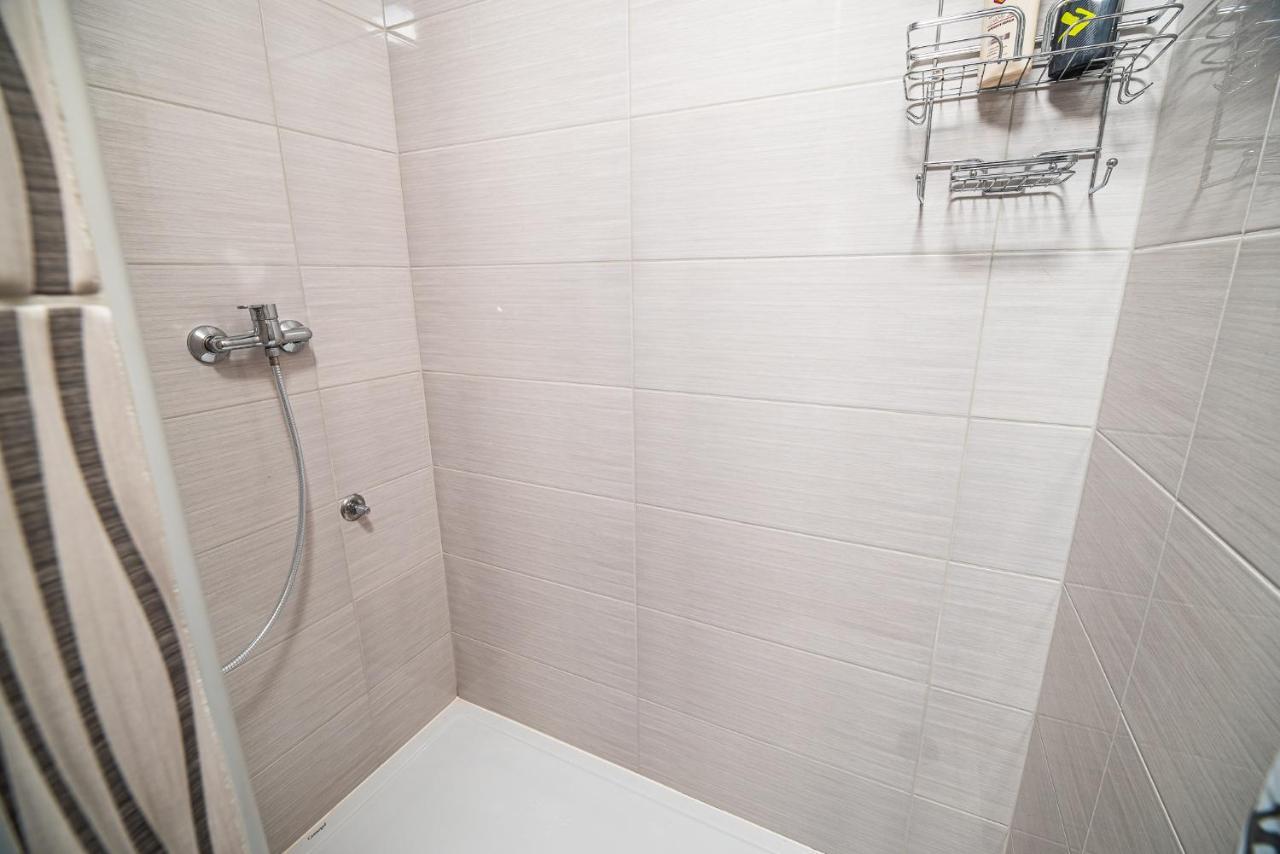 Holiday Home With Hot Tub And Sauna Sabina Rovte Luaran gambar