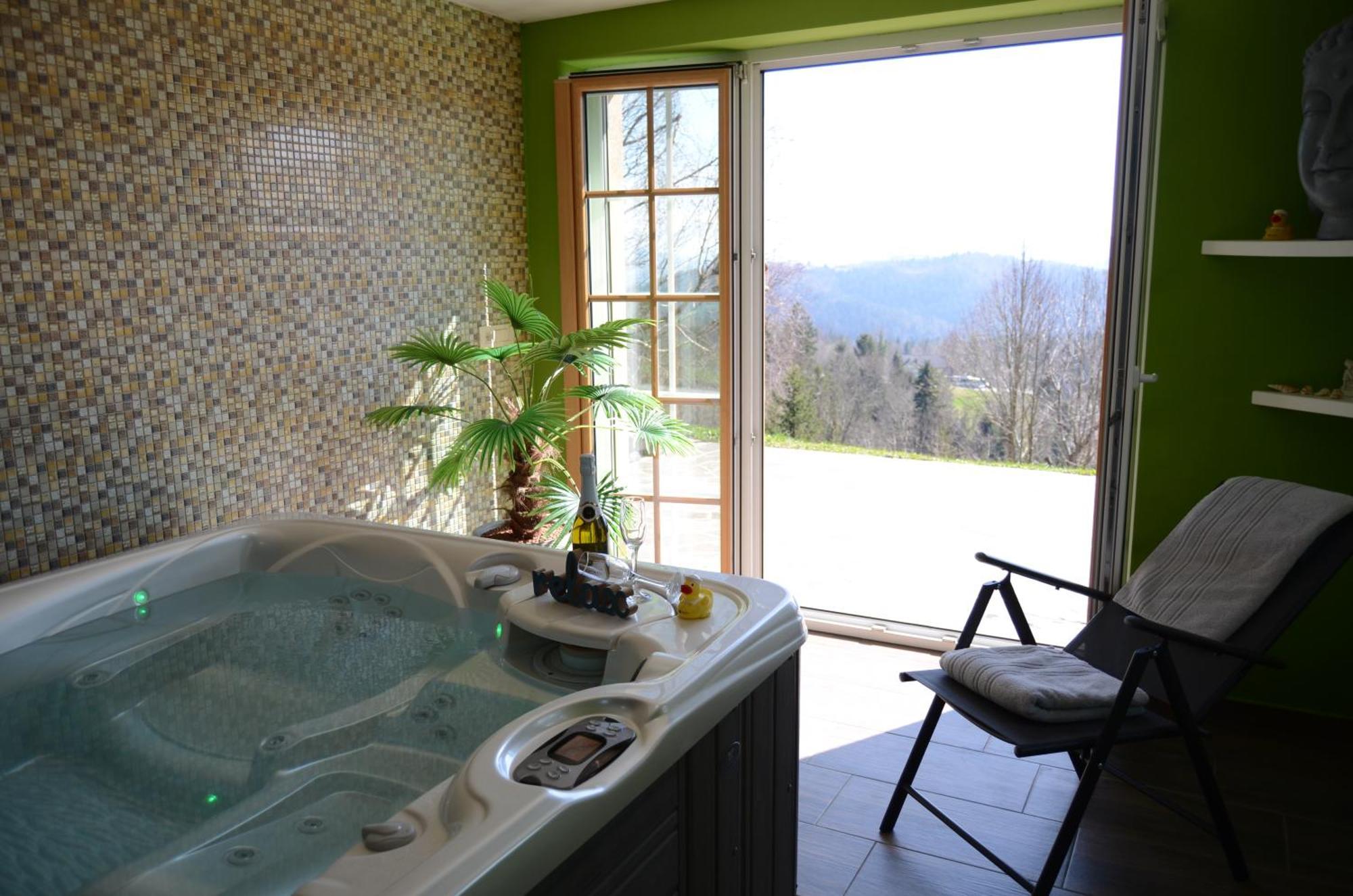 Holiday Home With Hot Tub And Sauna Sabina Rovte Luaran gambar